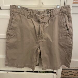 Men's Vineyard Vines Khaki Shorts